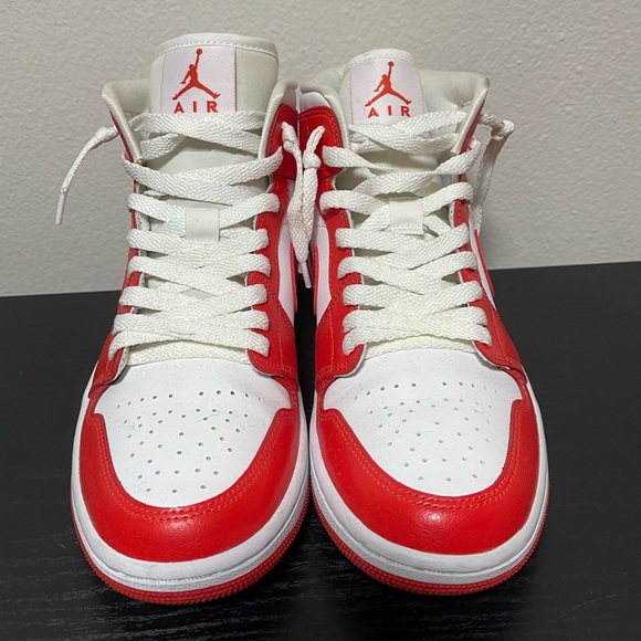 Jordan 1 - Picture 2 of 2